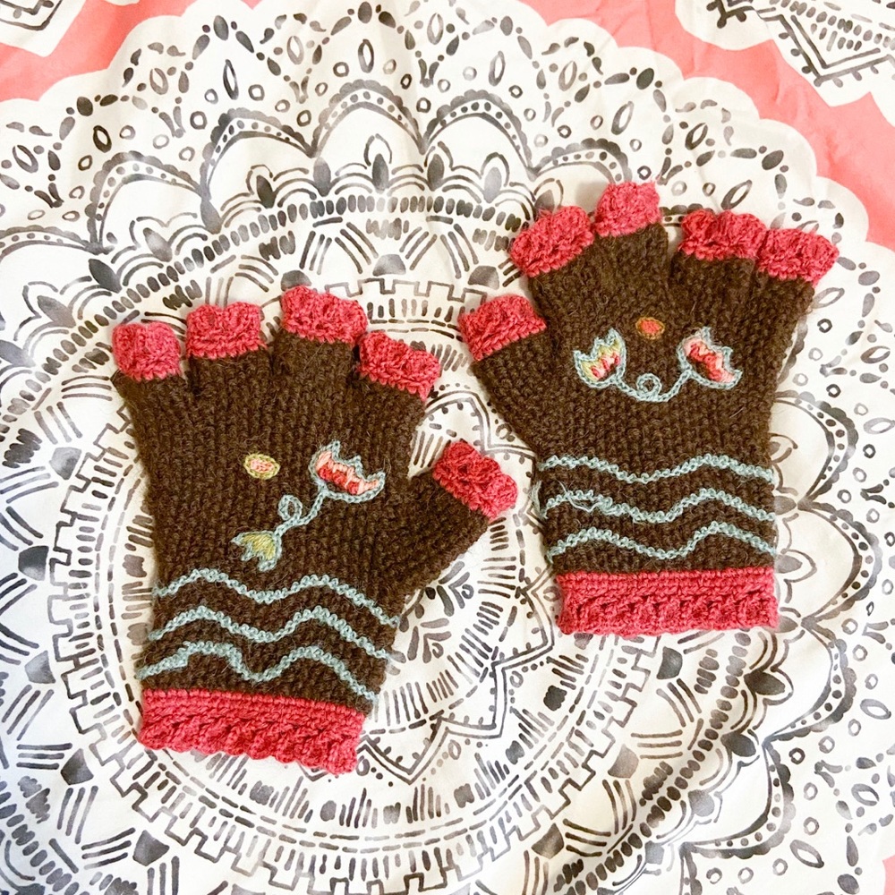 Floral Fingerless Gloves